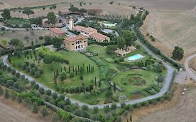 Casale Di Tormaggiore Villa And Country Suites